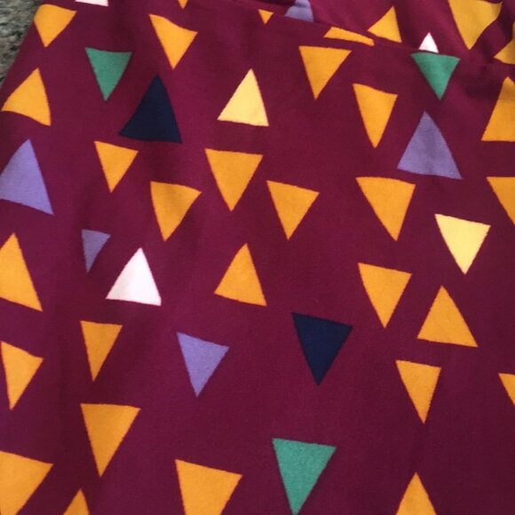 TC NWOT LuLaRoe Leggings E03 639 - Picture 2 of 3